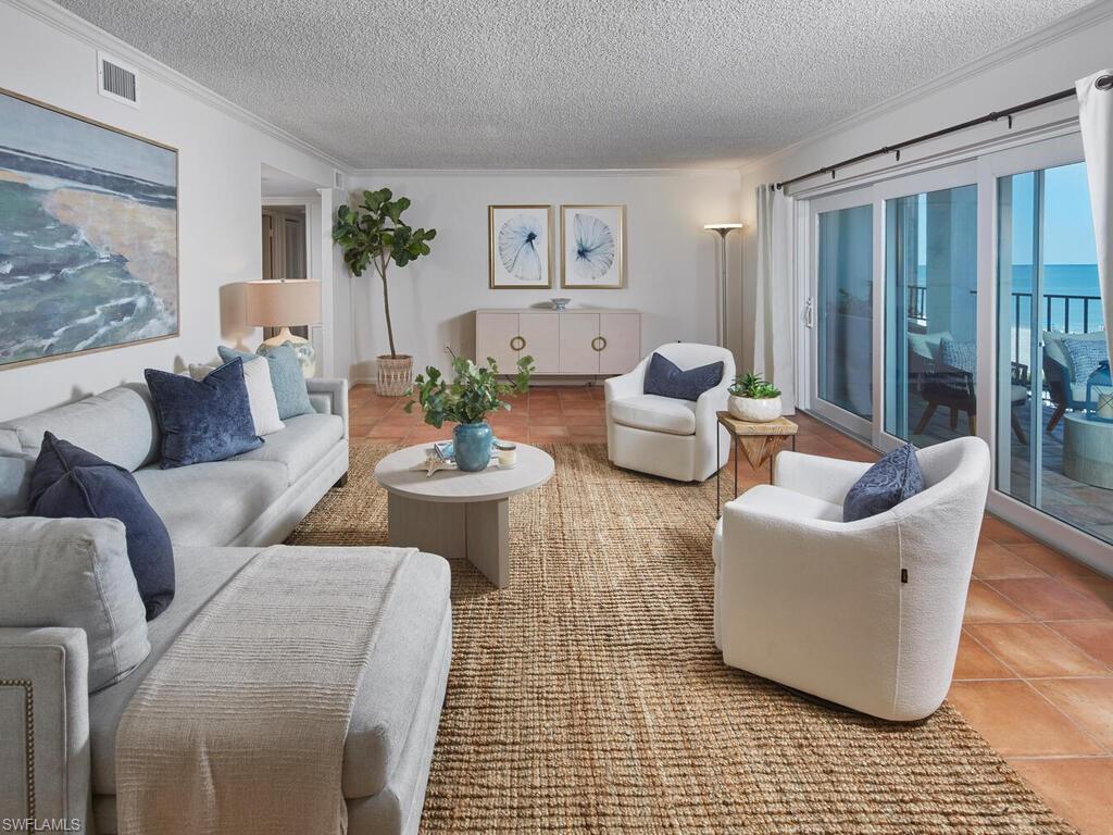 3951 Gulf Shore BLVD N # 201, NAPLES Unit: 201