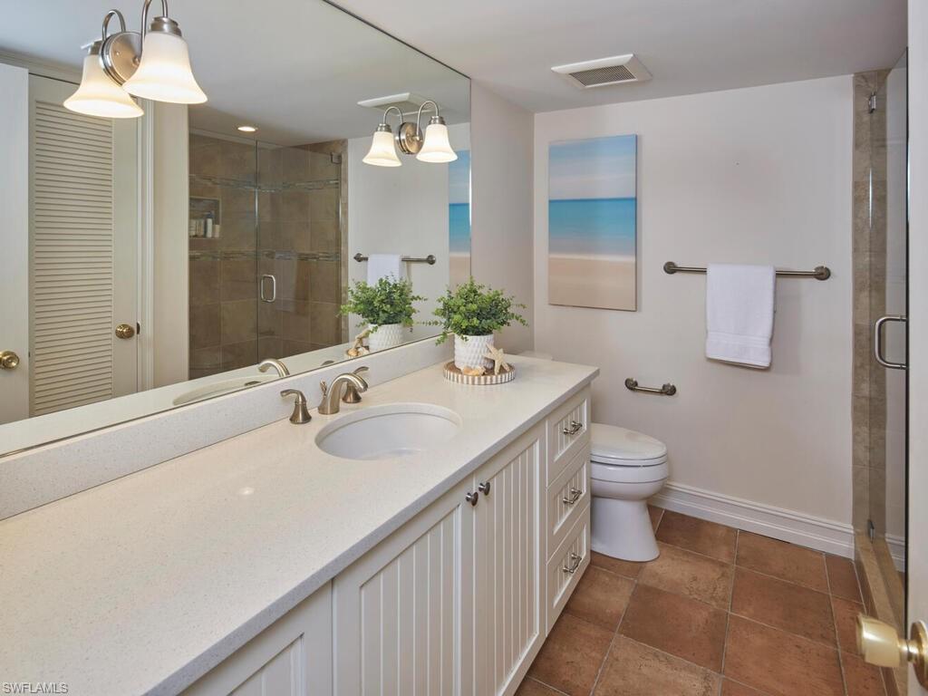 3951 Gulf Shore BLVD N # 201, NAPLES Unit: 201