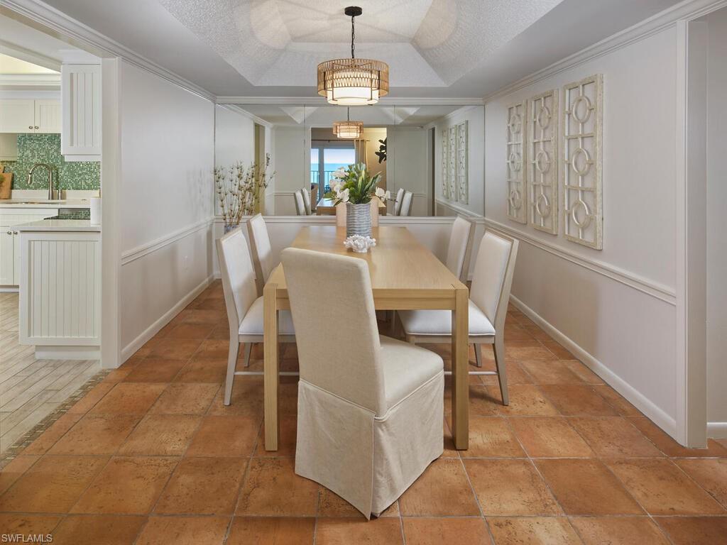 3951 Gulf Shore BLVD N # 201, NAPLES Unit: 201