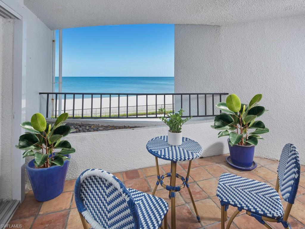 3951 Gulf Shore BLVD N # 201, NAPLES Unit: 201