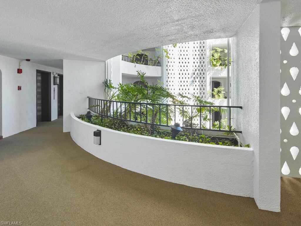 3951 Gulf Shore BLVD N # 201, NAPLES Unit: 201