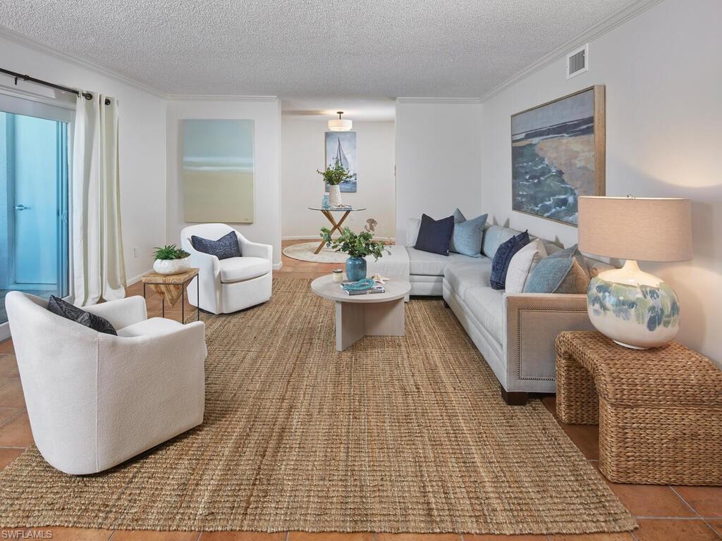 3951 Gulf Shore BLVD N # 201, NAPLES Unit: 201