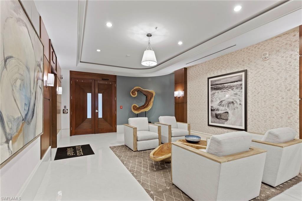 285 GRANDE WAY # 404
