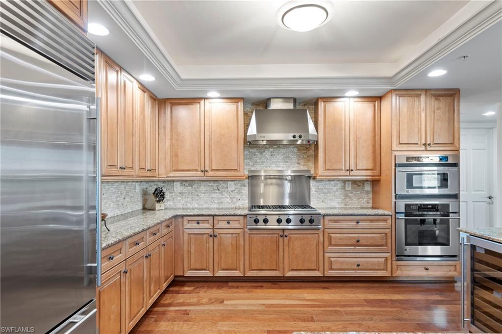 285 GRANDE WAY # 404