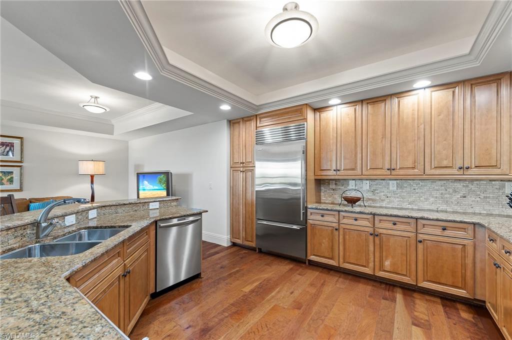 285 GRANDE WAY # 404