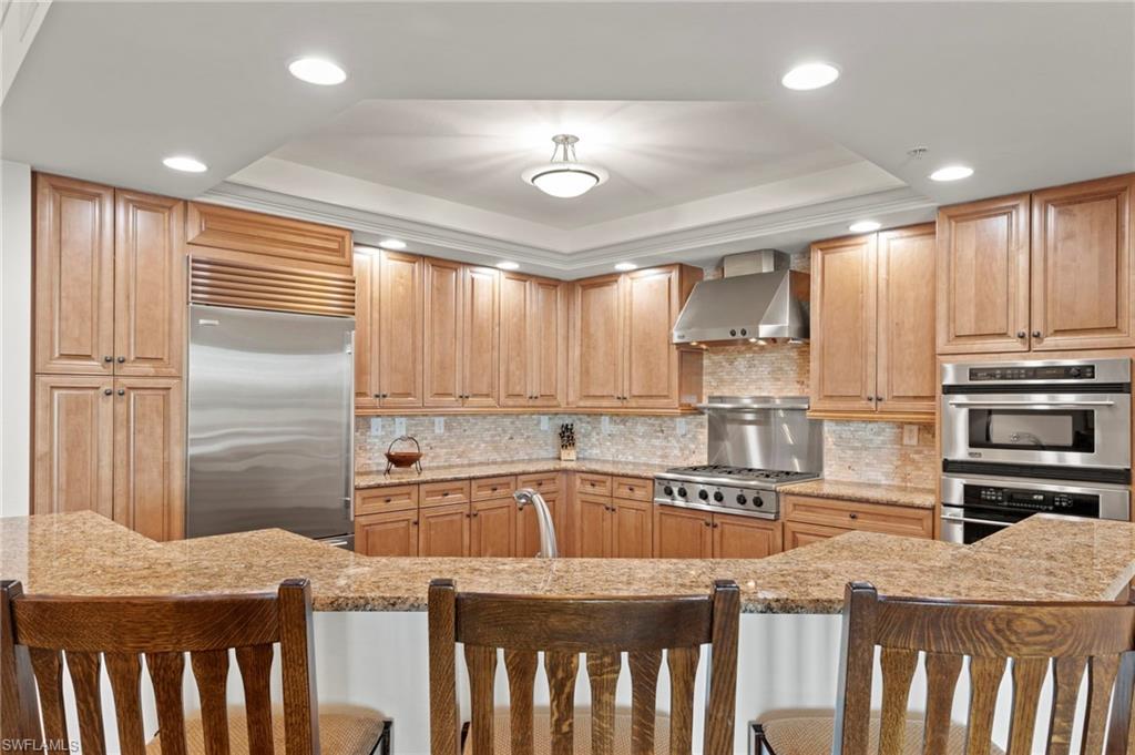 285 GRANDE WAY # 404