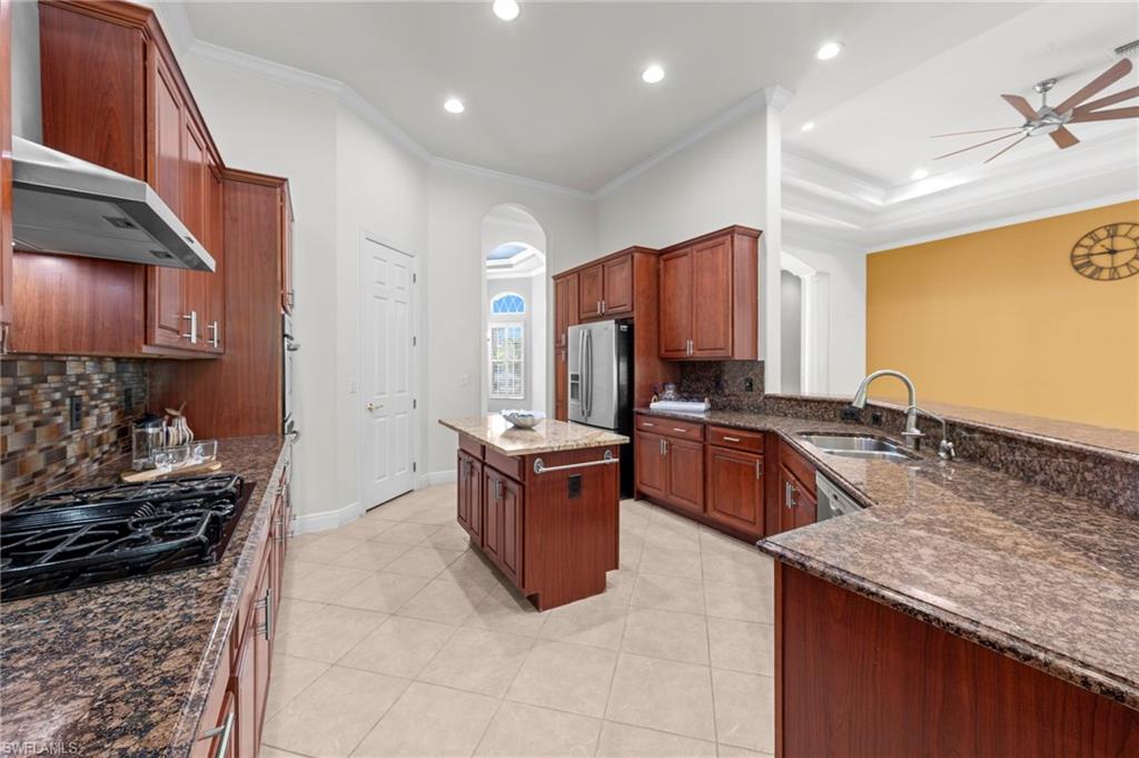 19464 La Serena DR, ESTERO