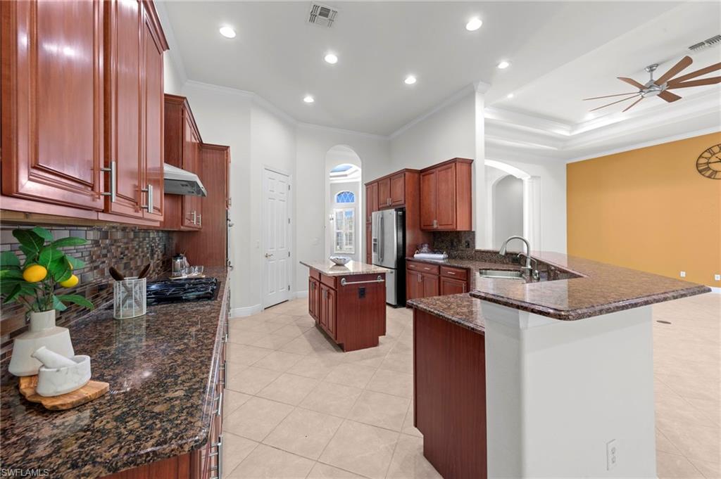 19464 La Serena DR, ESTERO