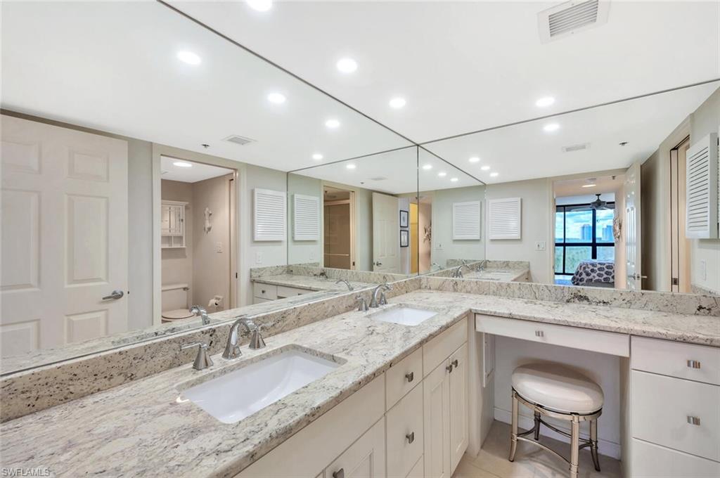 26225 Hickory BLVD # 10B