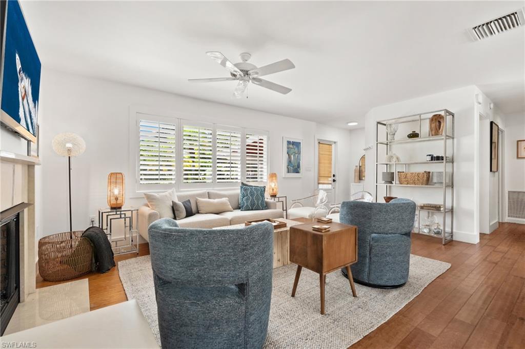 725 Central AVE, NAPLES