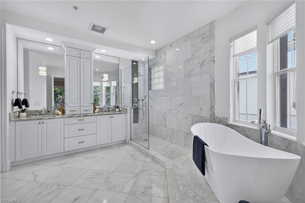 2830 TIBURON BLVD E # 102, NAPLES Unit: 102