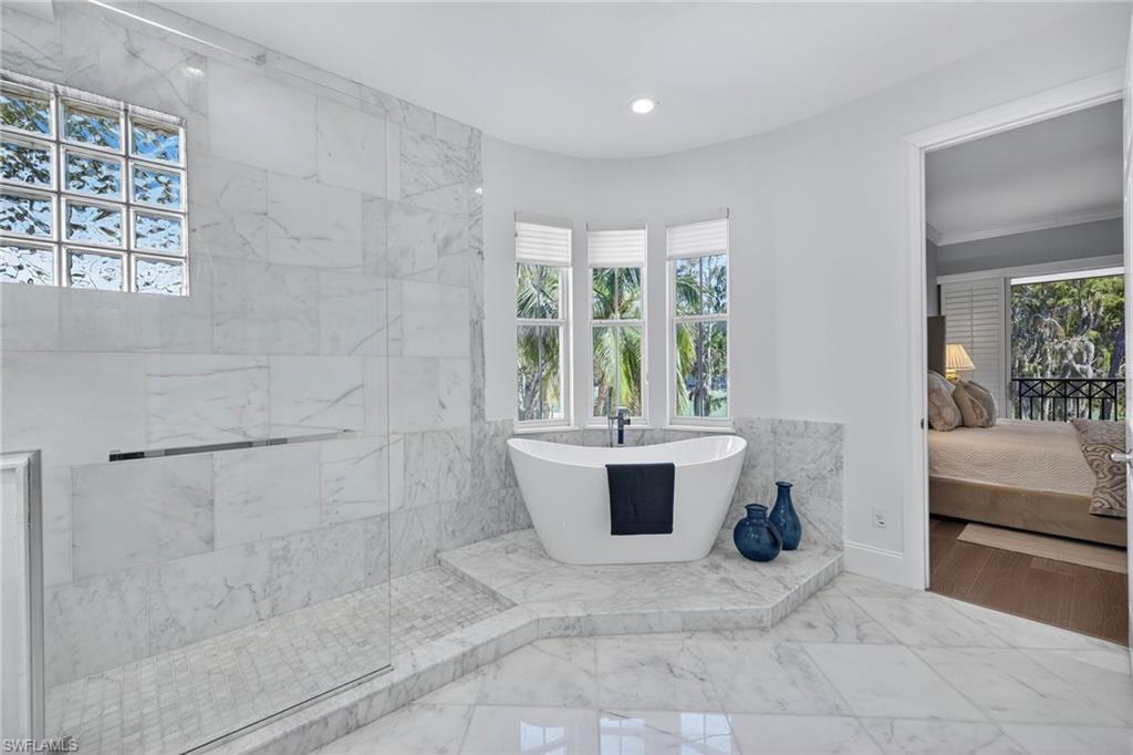 2830 TIBURON BLVD E # 102, NAPLES Unit: 102