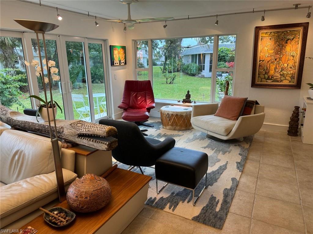 215 Lanchester CT # 44, NAPLES Unit: 44