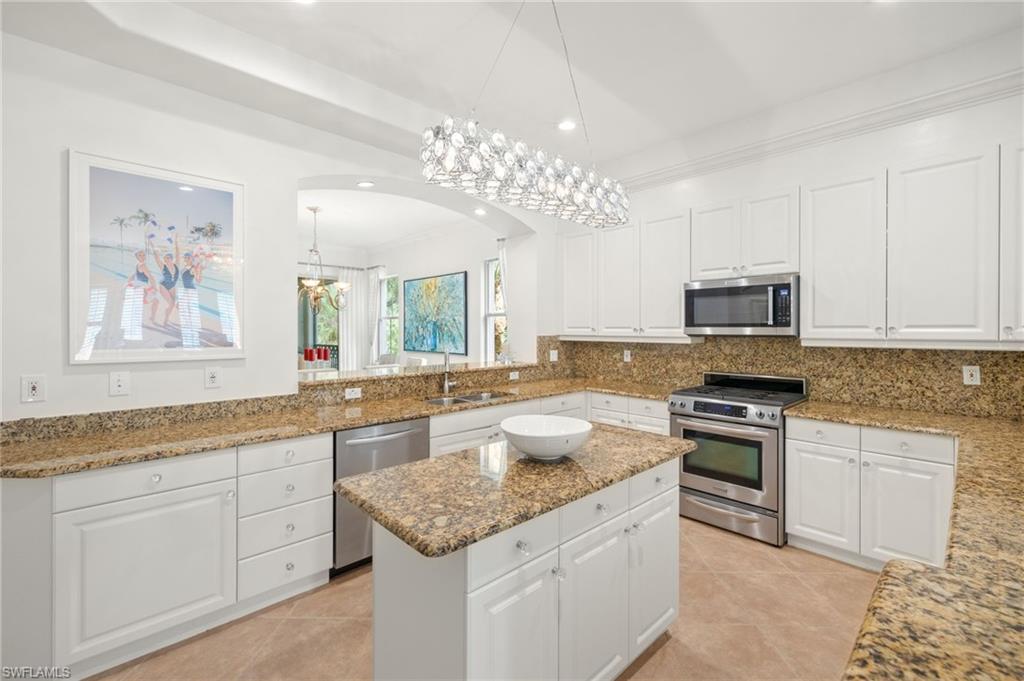 2847 Tiburon BLVD E # 102, NAPLES Unit: 102