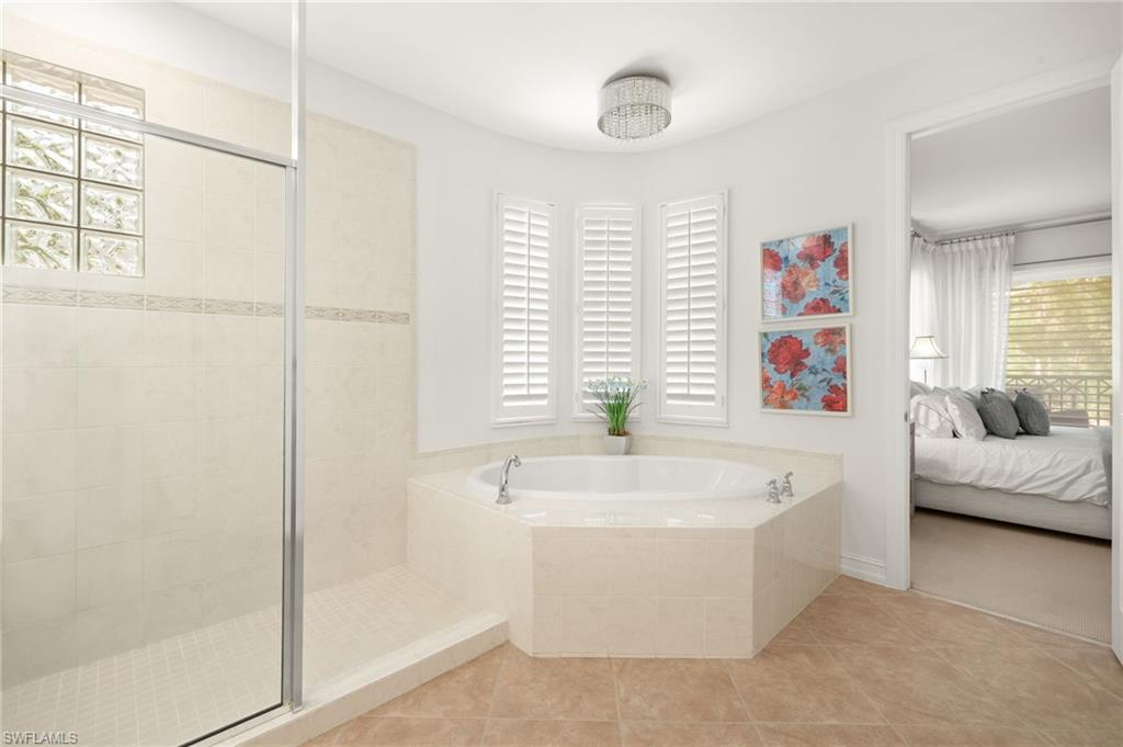 2847 Tiburon BLVD E # 102, NAPLES Unit: 102