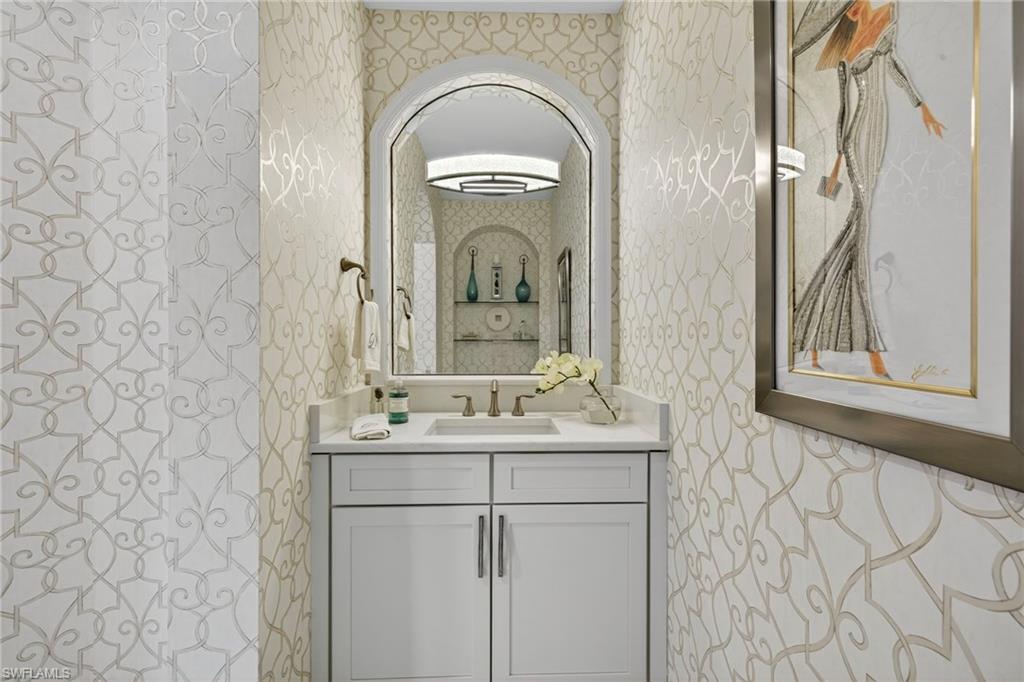 2555 MARQUESA ROYALE LN # 202