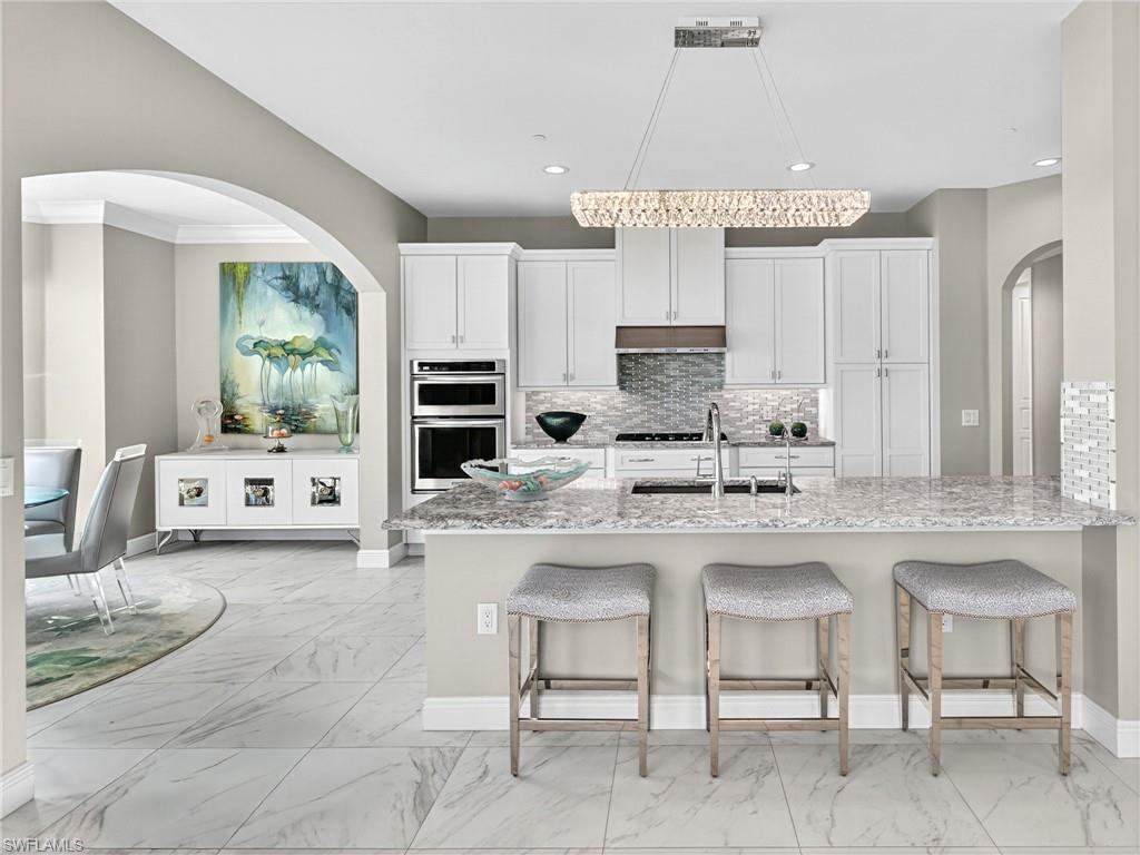 2555 MARQUESA ROYALE LN # 202