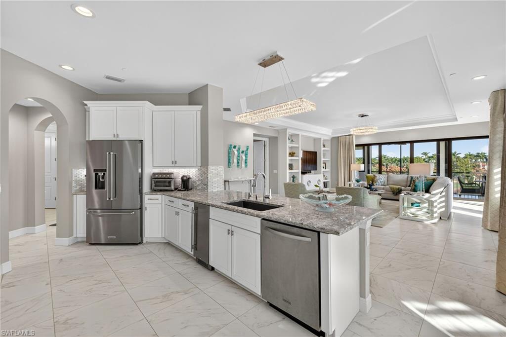 2555 MARQUESA ROYALE LN # 202