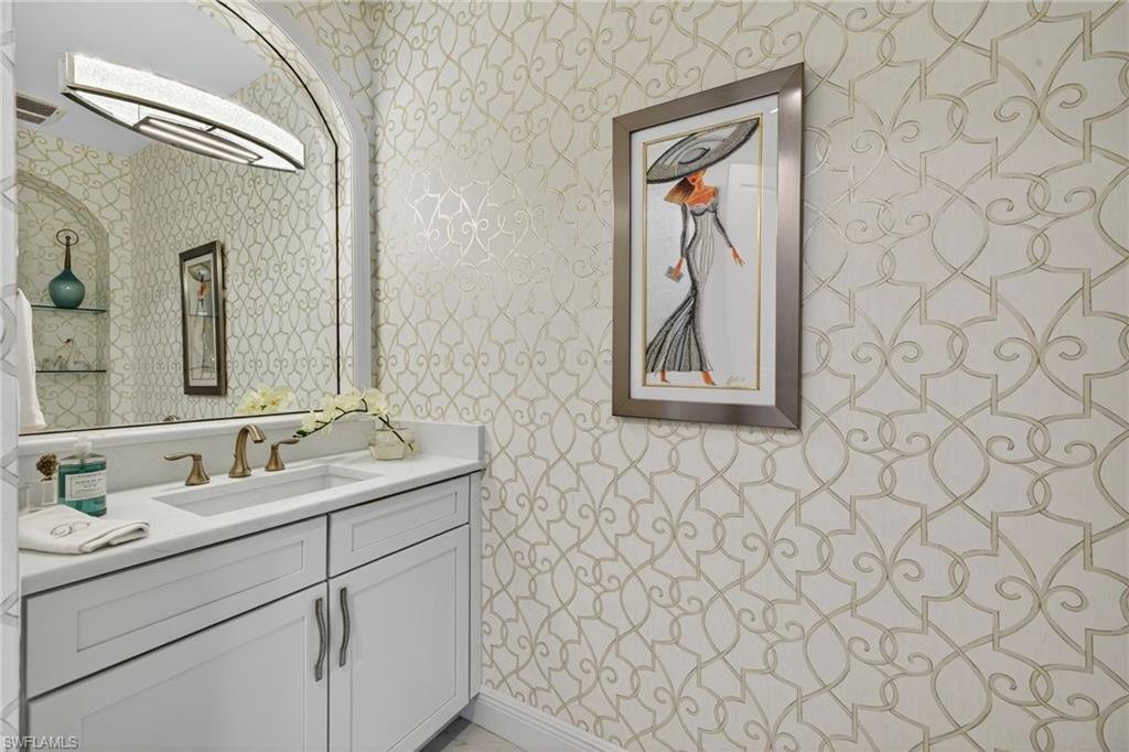 2555 MARQUESA ROYALE LN # 202