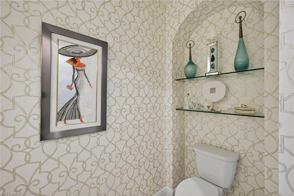 2555 MARQUESA ROYALE LN # 202