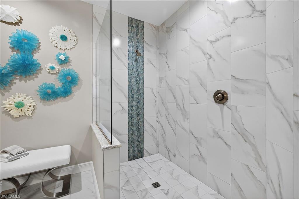 2555 MARQUESA ROYALE LN # 202