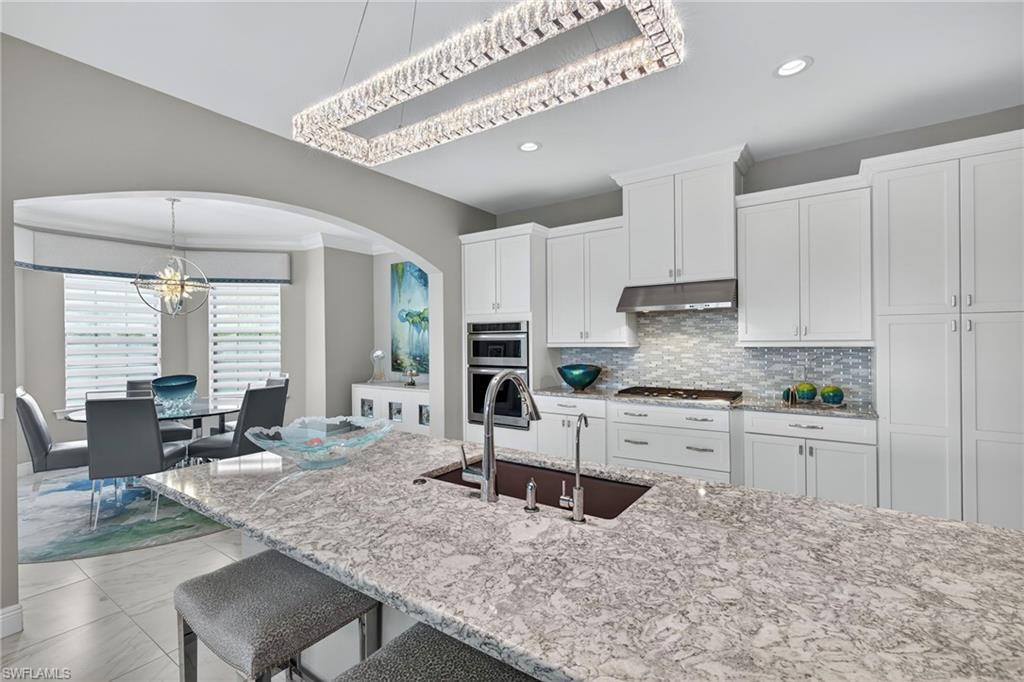 2555 MARQUESA ROYALE LN # 202