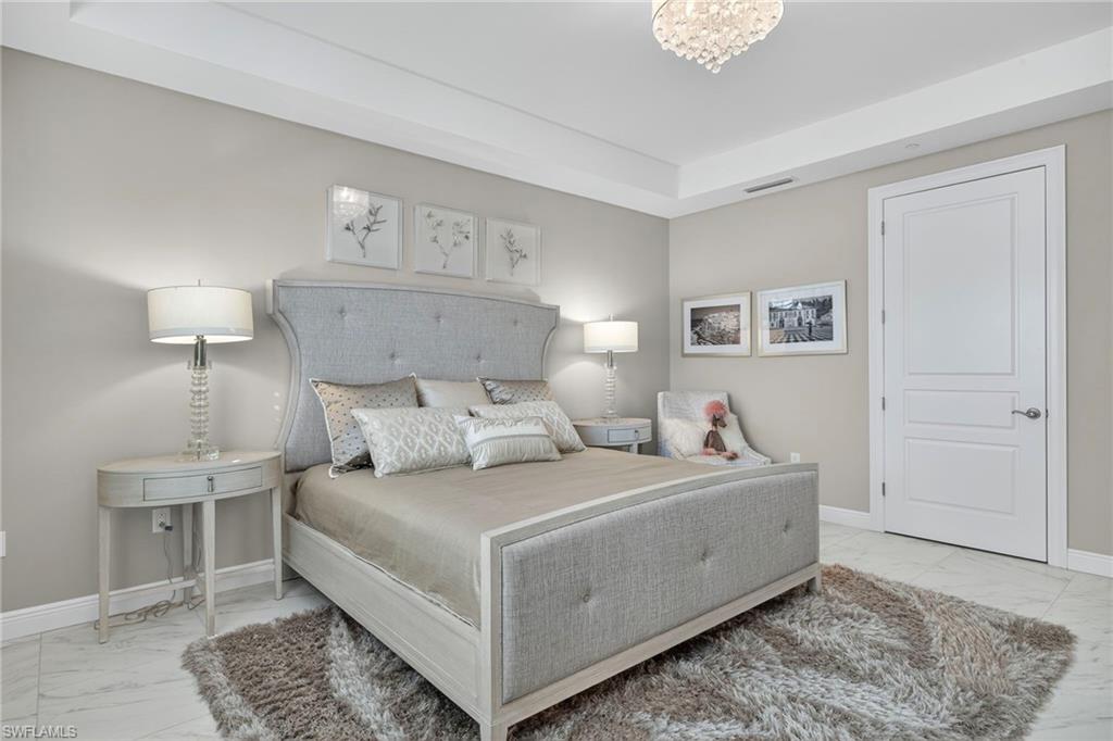 2555 MARQUESA ROYALE LN # 202