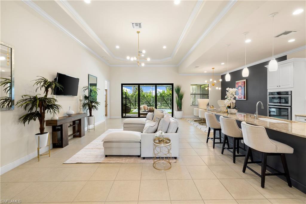 10137 Florence CIR, NAPLES