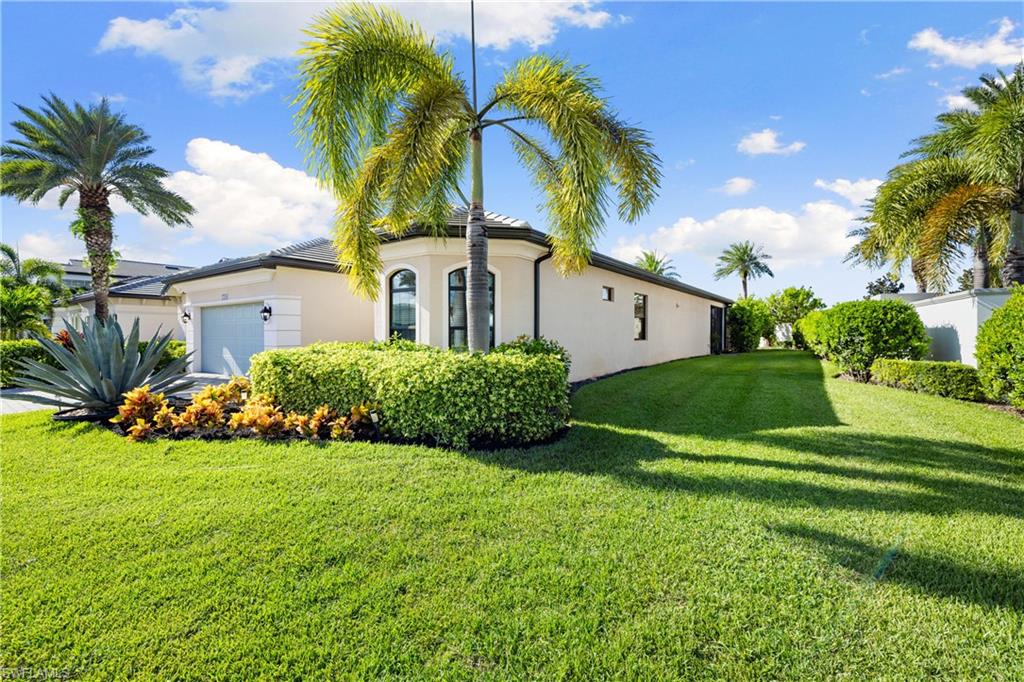 10137 Florence CIR, NAPLES