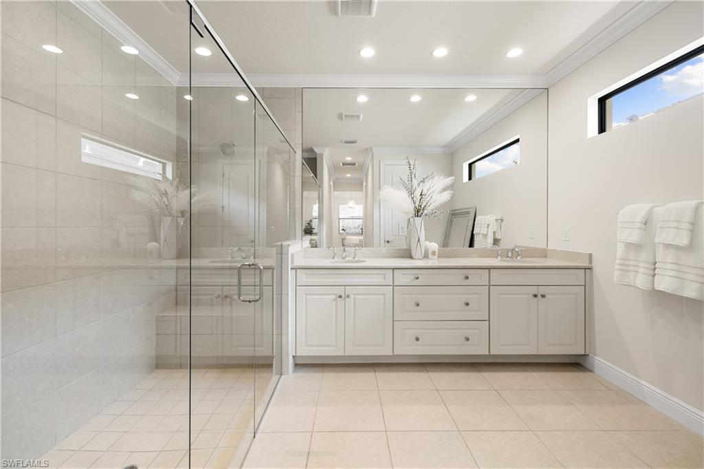 10137 Florence CIR, NAPLES