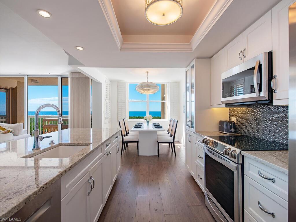 6585 Nicholas BLVD # 1102