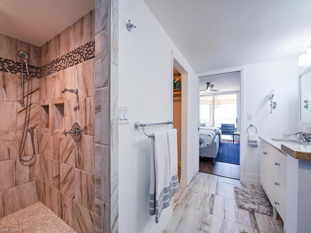 6585 Nicholas BLVD # 1102