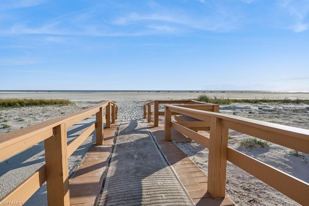 6620 Estero BLVD # 805