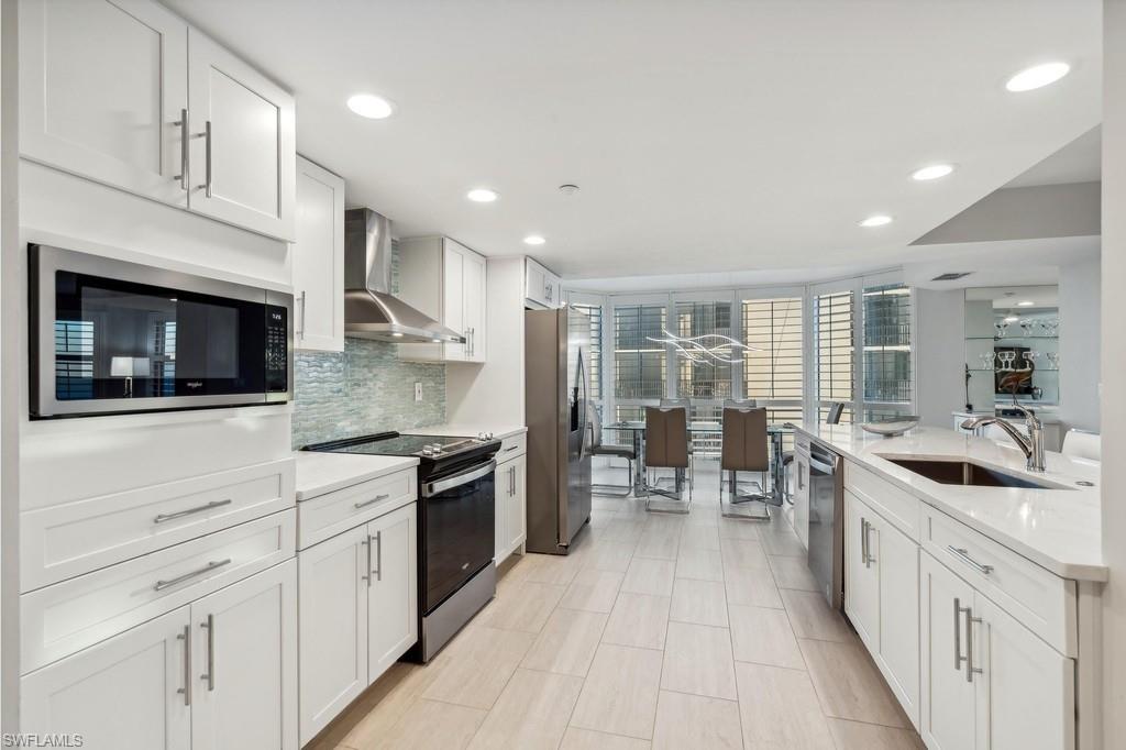 6620 Estero BLVD # 805