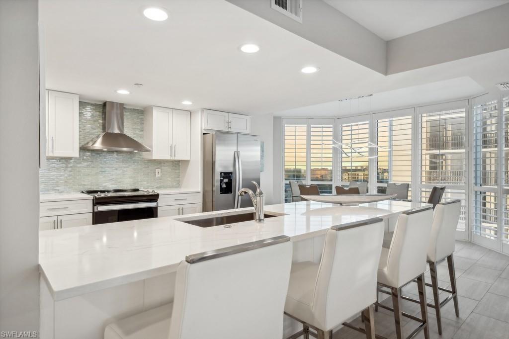 6620 Estero BLVD # 805