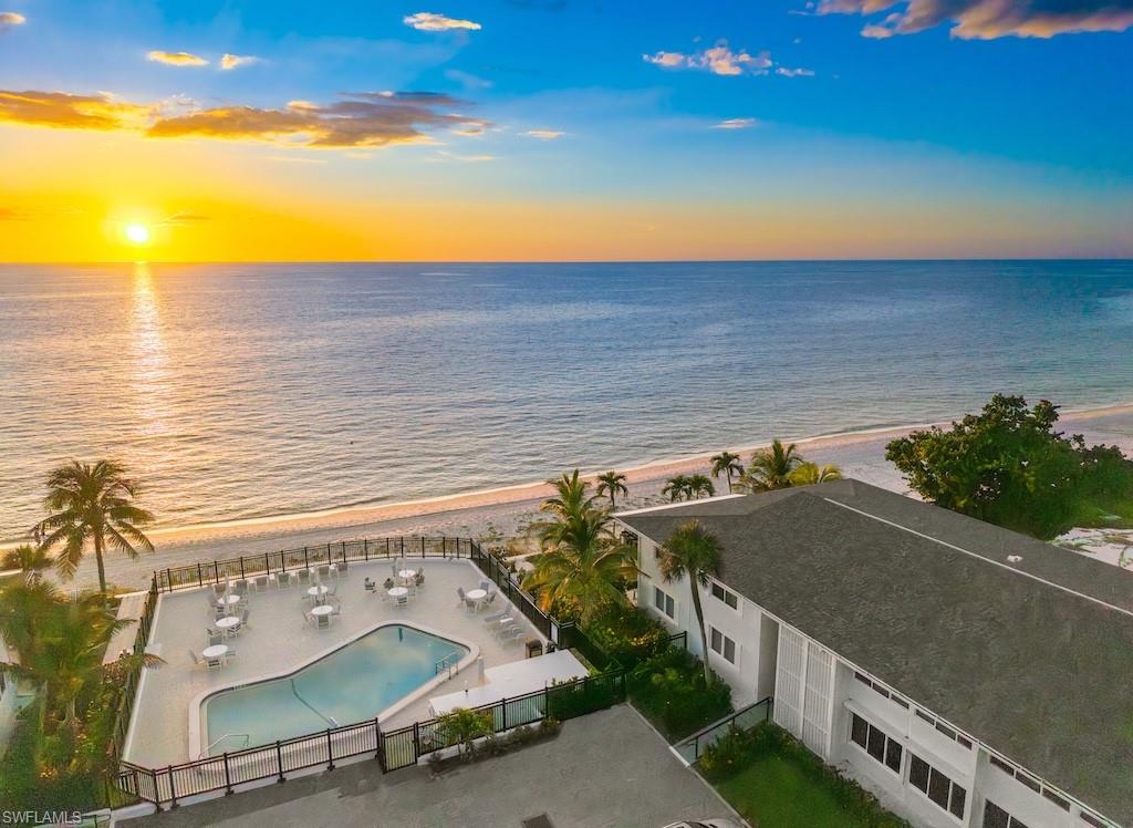 1065 Gulf Shore BLVD N # 301