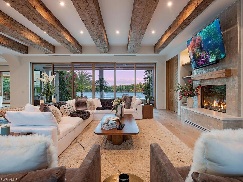 860 Admiralty Parade E