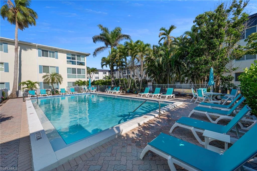 1950 Gulf Shore BLVD N # 101