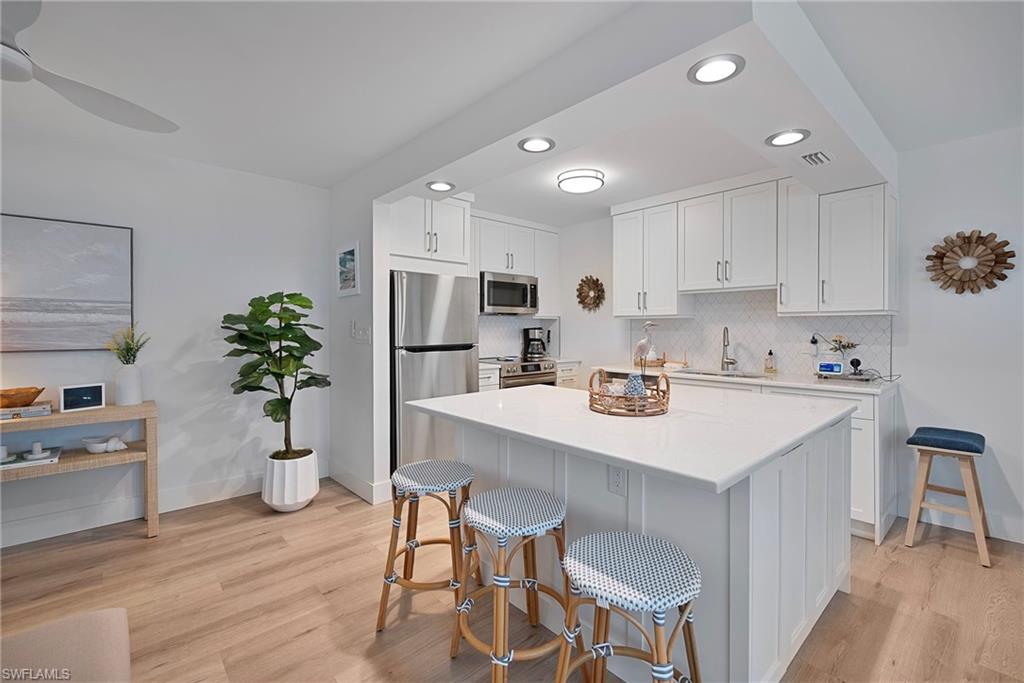 1950 Gulf Shore BLVD N # 101