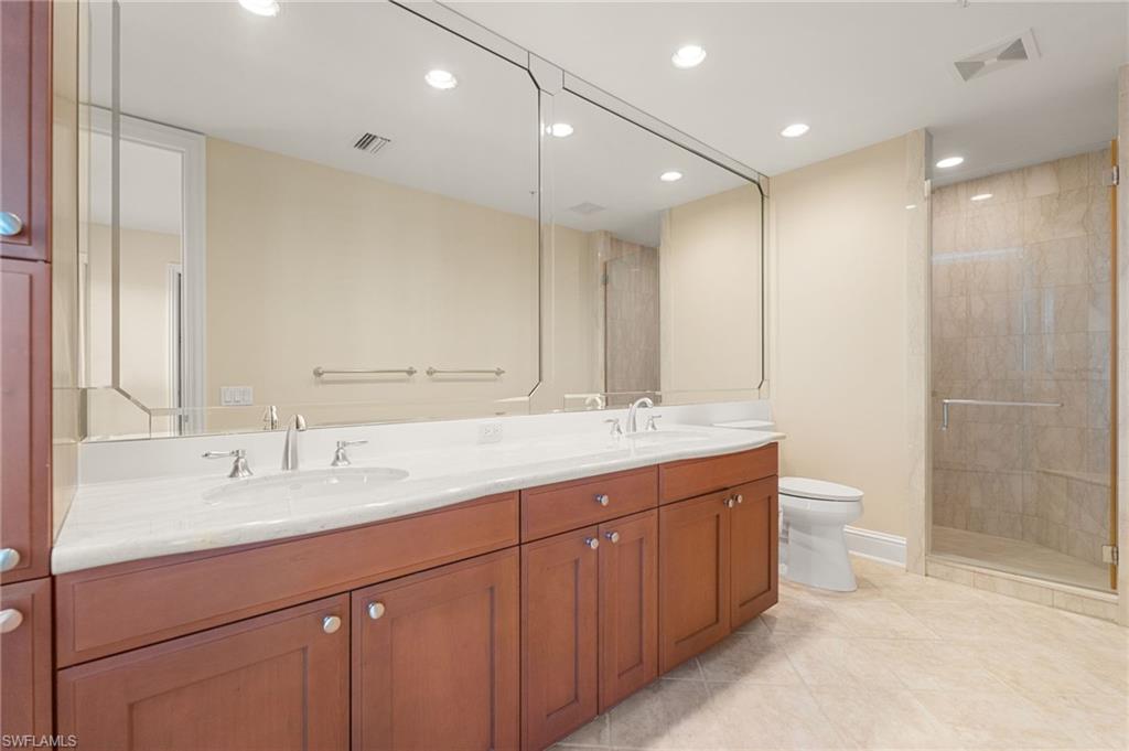 81 Seagate DR # 1103