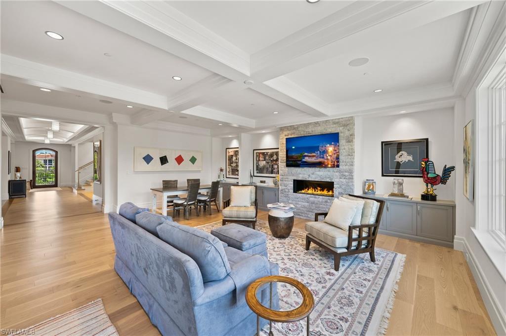 745 12th AVE S # 103