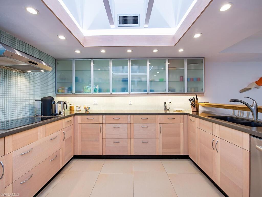 6802 Pelican Bay BLVD # 1002