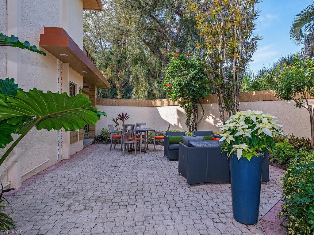 6802 Pelican Bay BLVD # 1002