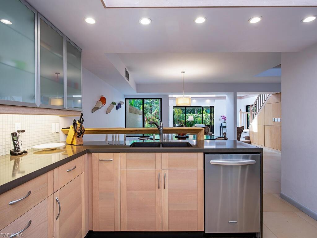 6802 Pelican Bay BLVD # 1002