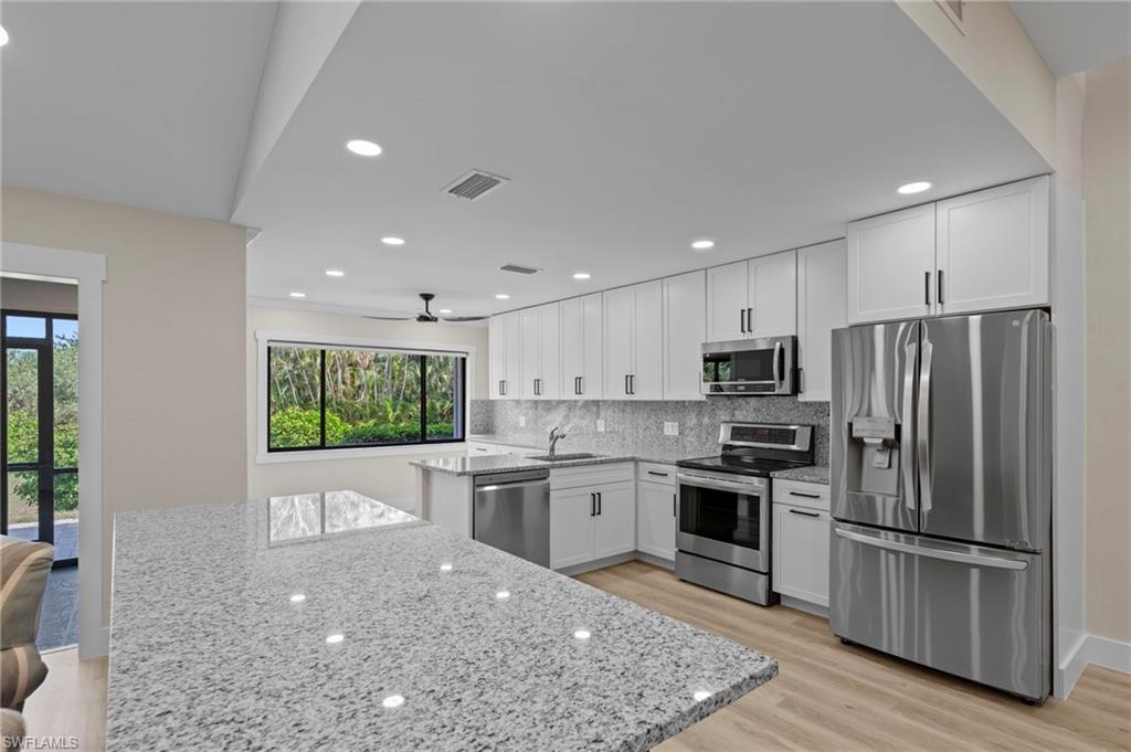 6114 Forest Villas CIR