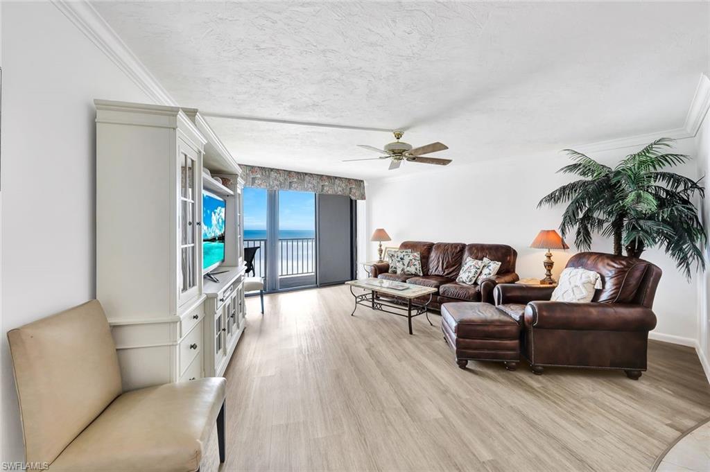 320 Seaview CT # 804 Unit: 2-804