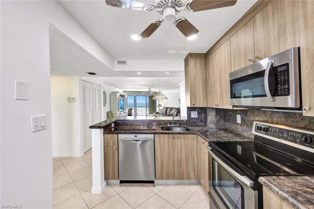 320 Seaview CT # 804 Unit: 2-804