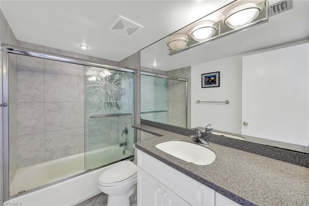 320 Seaview CT # 804 Unit: 2-804