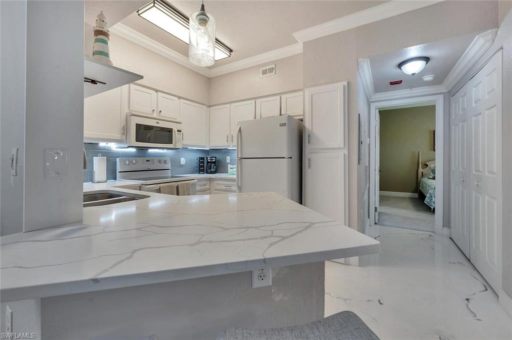 23520 Walden Center DR # 207