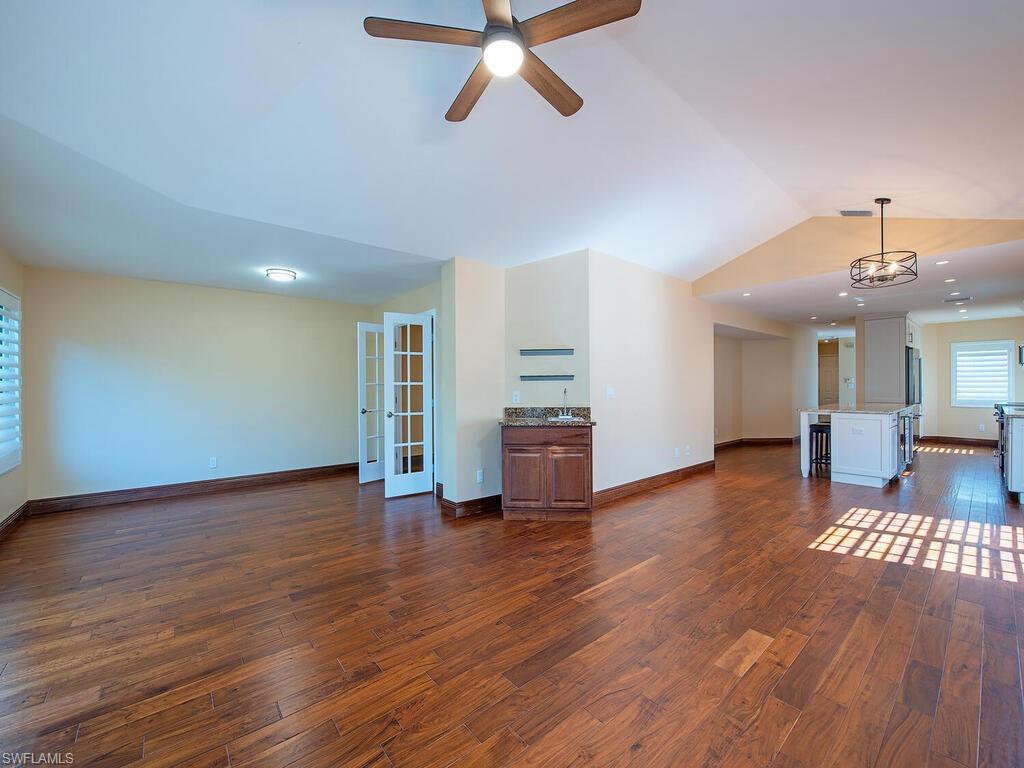 808 Rue de Ville # 35